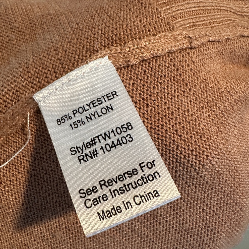 Lightweight camel colored sweater, size M - Picture 6 of 8